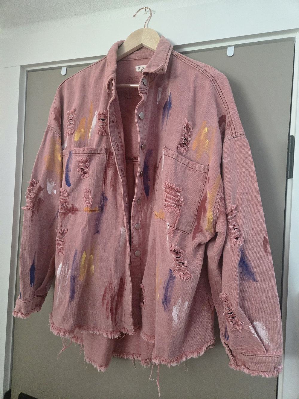 POL Dusty Rose Distressed Paint-Splatter Denim Jacket Size Large